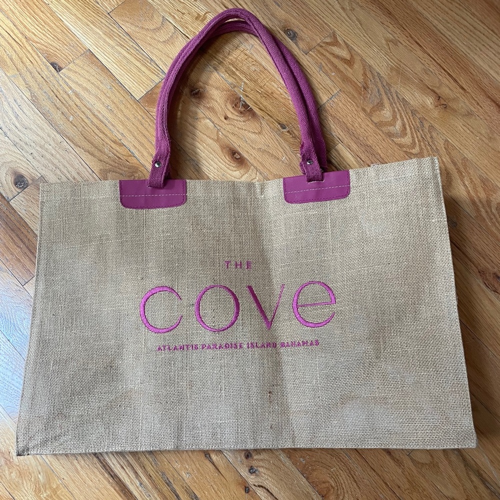 The COVE Atlantis Bahamas Beach Bag!💓